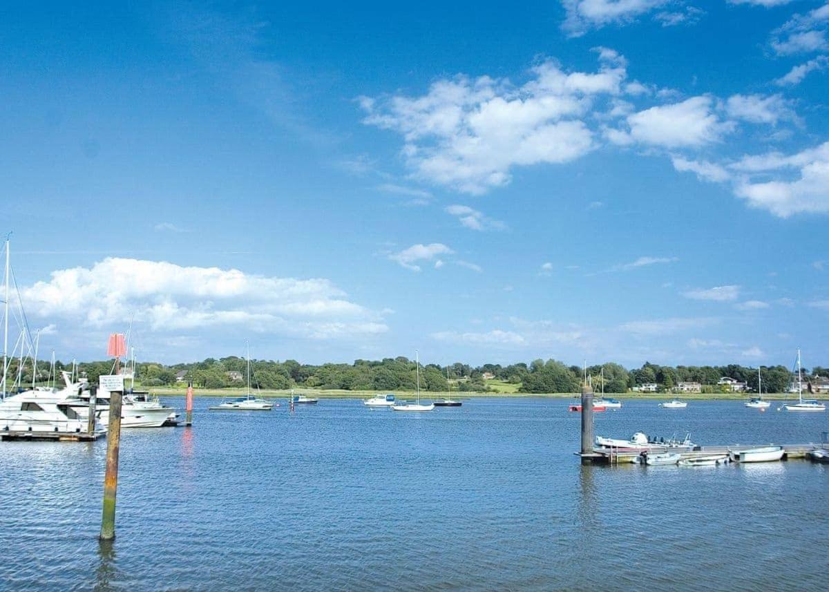 Mercury Yacht Harbour And Holiday Park Lower Swanwick Exterior foto